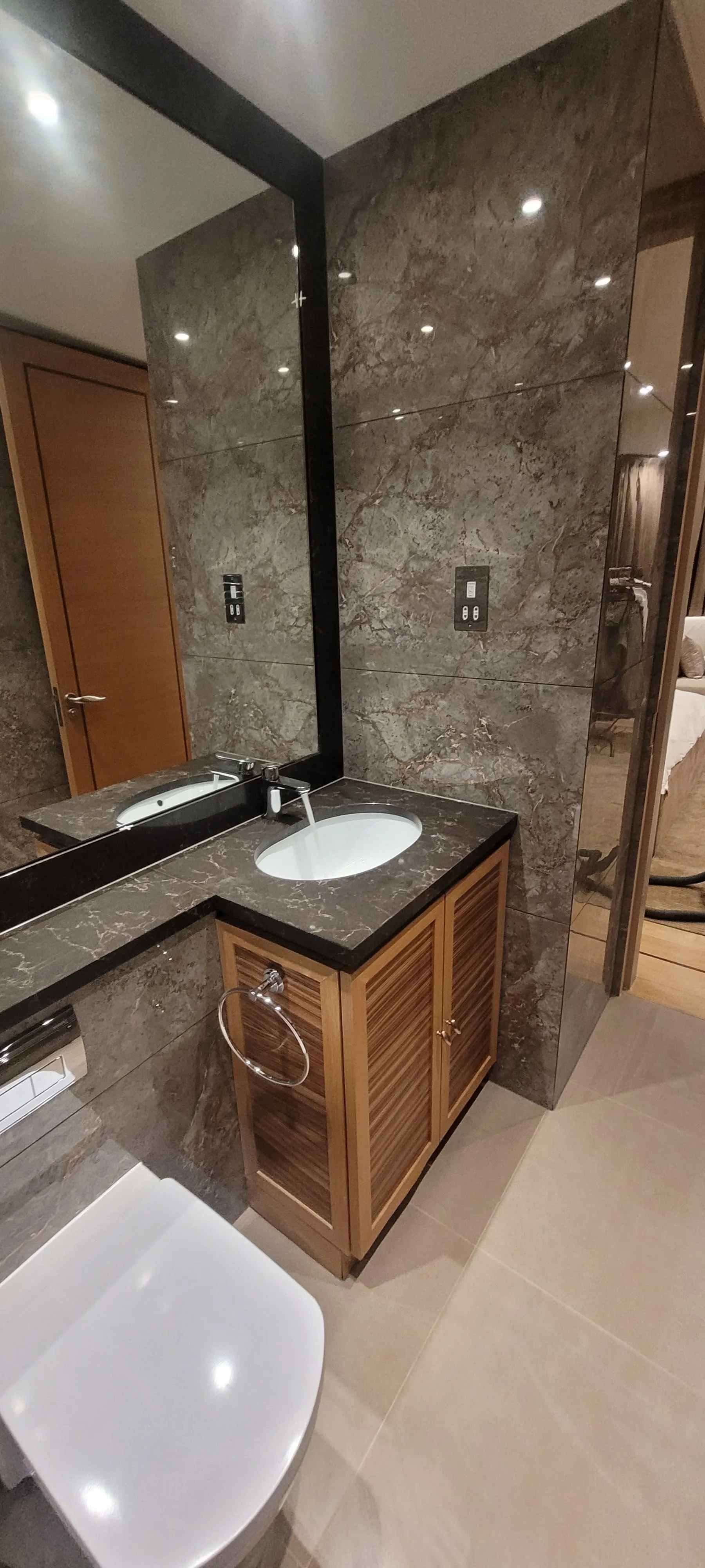 Vanity and mirror in our completed Cricklewood bathroom